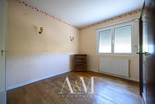 Maison - 162 m² - 7 pièces