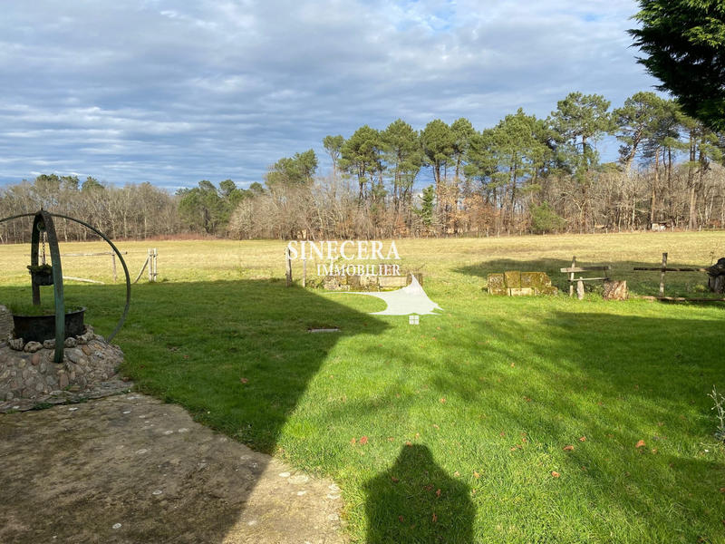 Maison - 227 m² - 9 pièces