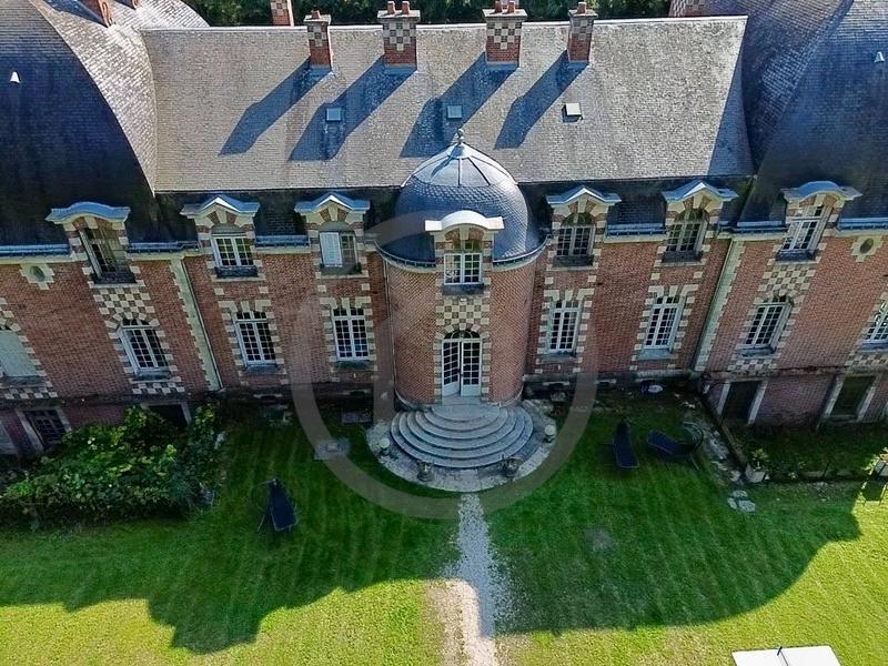 Château - 806 m² - 20 pièces