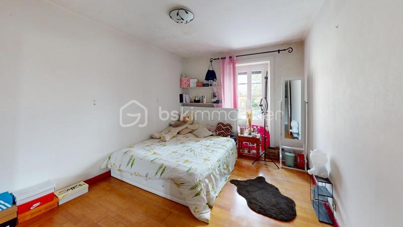 Maison - 180 m² - 8 pièces