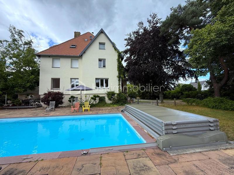 Maison - 303 m² - 10 pièces