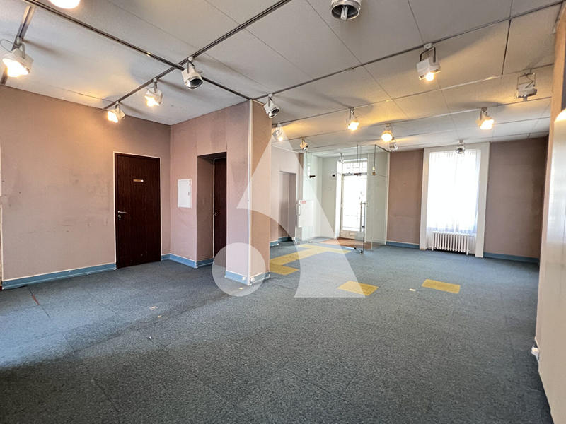 Immeuble - 200 m² - 9 pièces