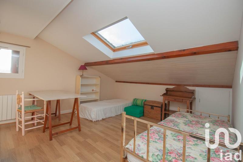 Maison - 230 m² - 7 pièces