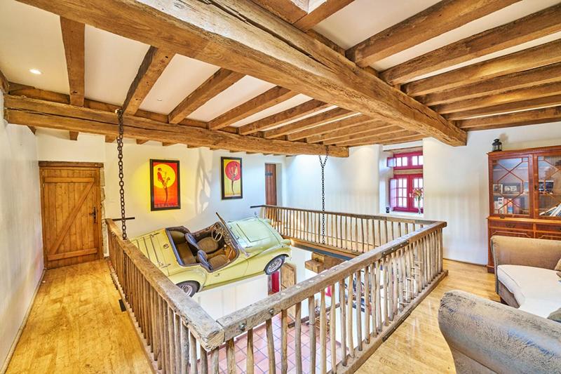 Propriété - 208 m² - 8 pièces