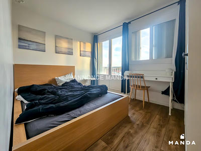 Chambre - 10 m² - 5 pièces