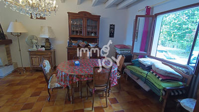 Maison - 180 m² - 5 pièces