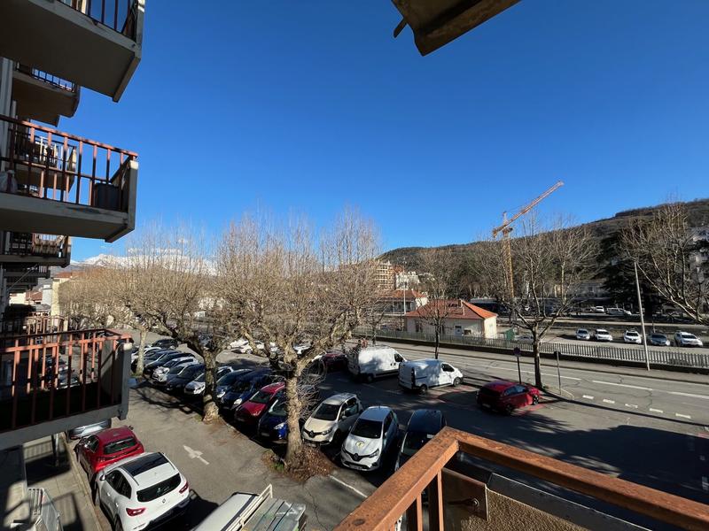 Appartement - 92 m² - 4 pièces