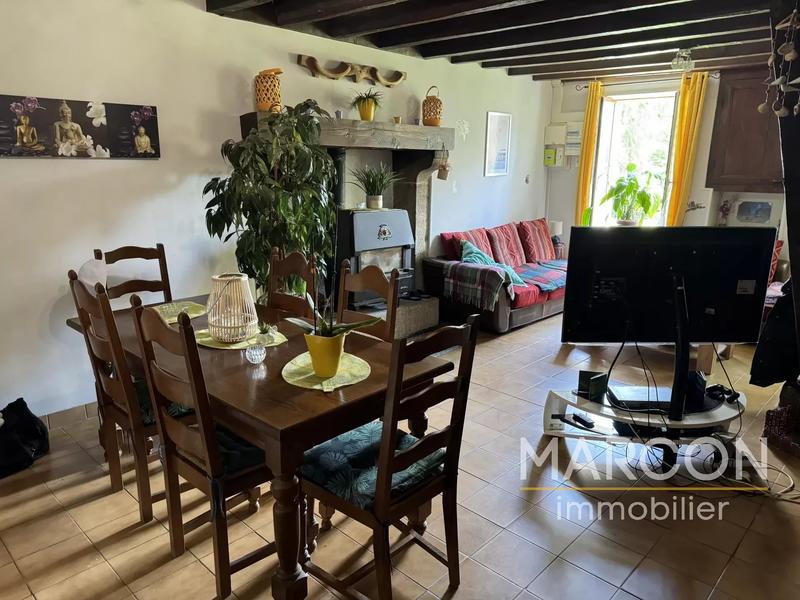 Propriété - 239 m² - 9 pièces