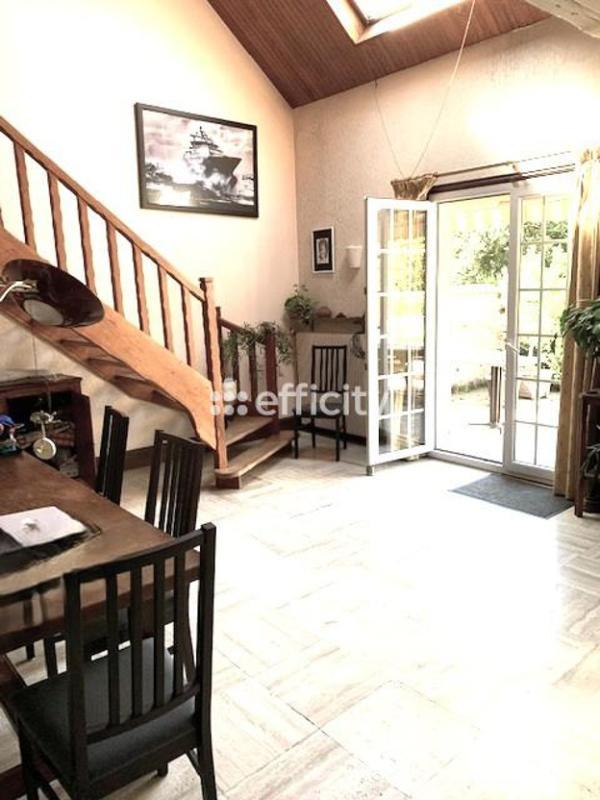 Pavillon - 150 m² - 5 pièces