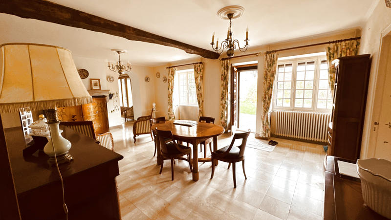 Propriété - 125 m² - 6 pièces