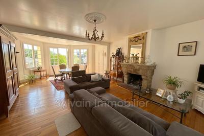 Maison - 169 m² - 6 pièces