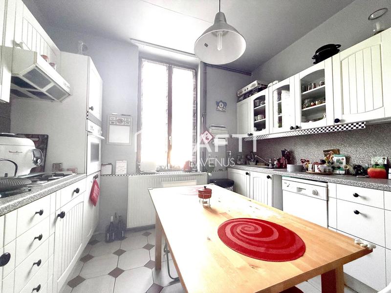 Maison - 140 m² - 6 pièces