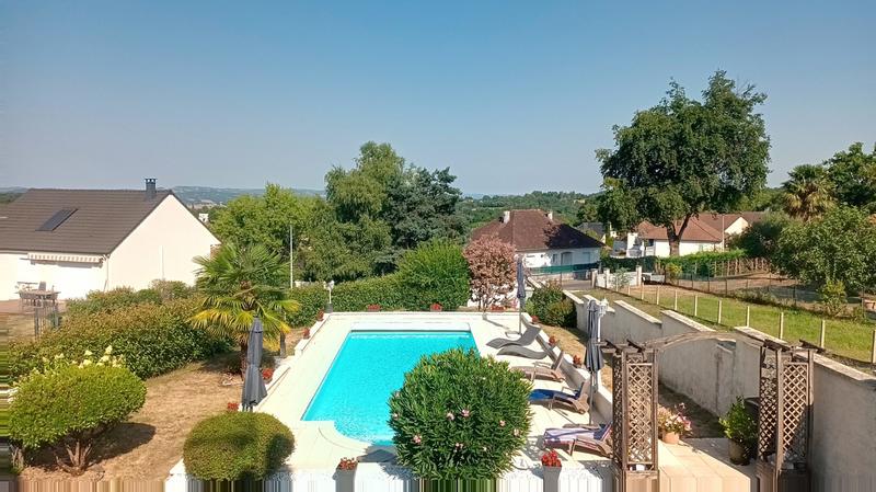 Maison traditionnelle - 200 m² - 7 pièces