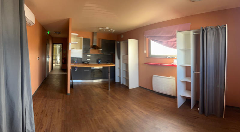 Local commercial - 619 m²