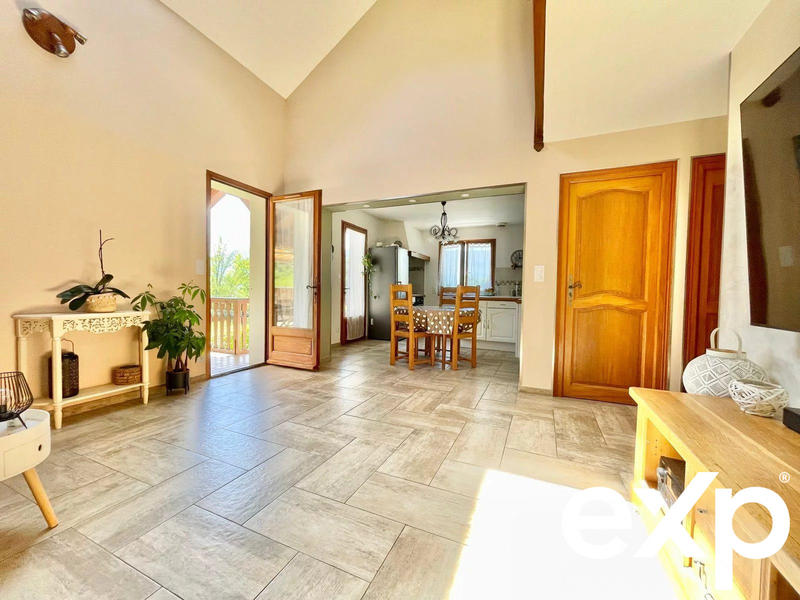 Maison - 110 m² - 4 pièces