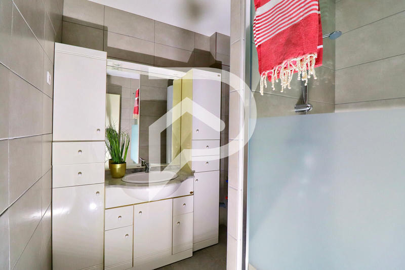 Appartement - 94 m² - 4 pièces