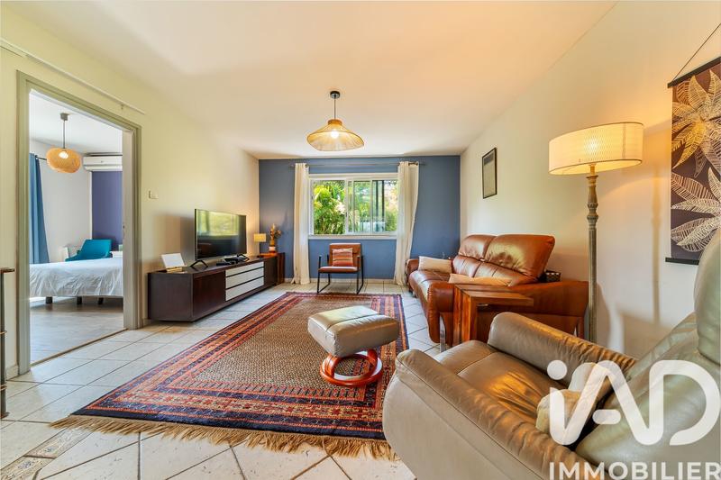 Maison - 235 m² - 7 pièces