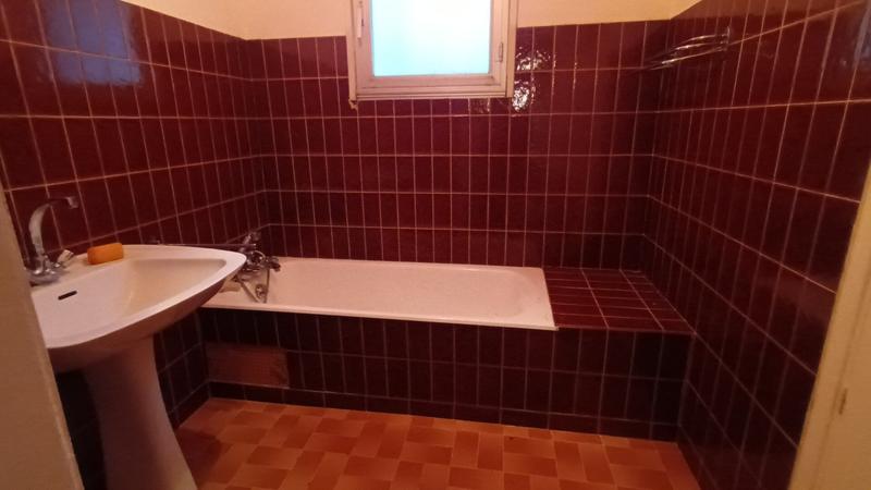 Maison - 240 m² - 10 pièces