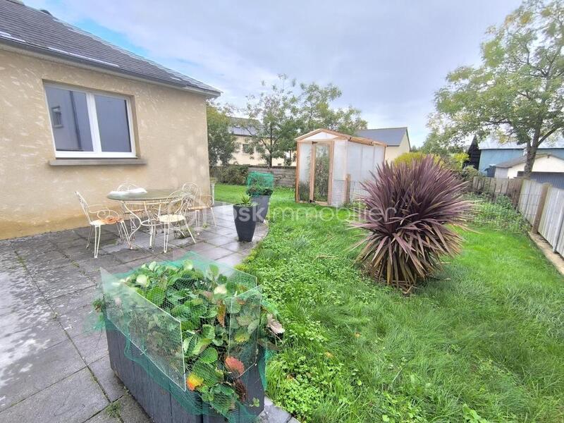 Maison traditionnelle - 137 m² - 5 pièces