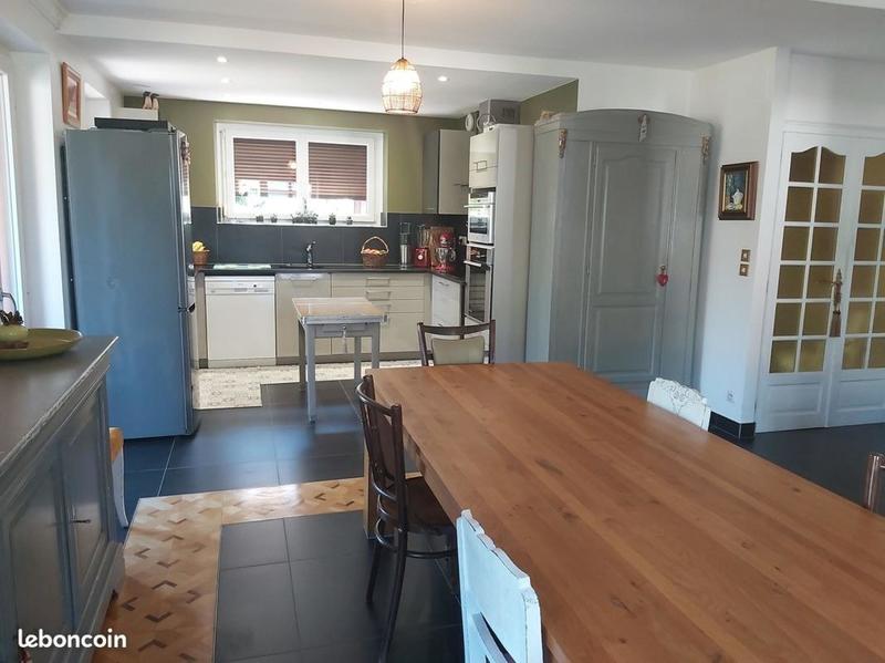 Maison - 190 m² - 10 pièces