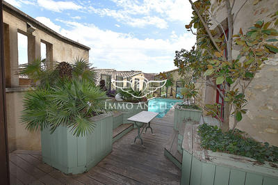 Maison - 976 m² - 24 pièces