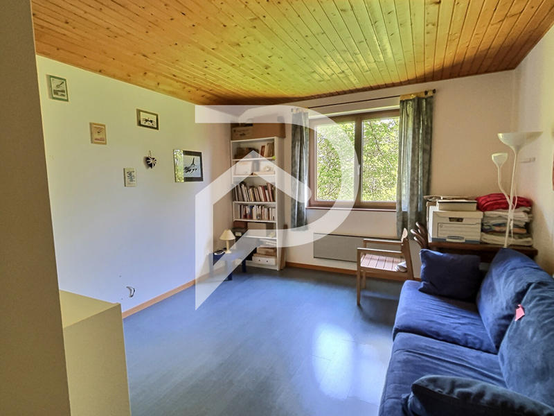 Maison - 215 m² - 10 pièces