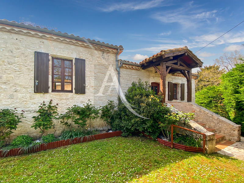 Maison - 200 m² - 8 pièces