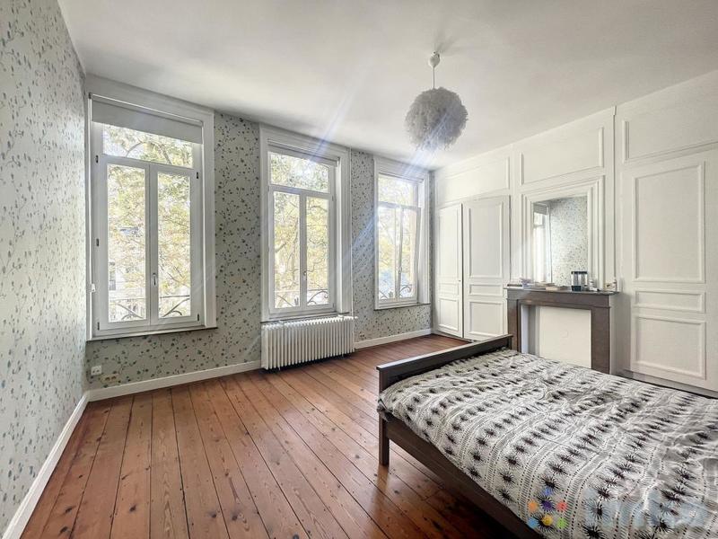 Maison bourgeoise - 251 m² - 12 pièces