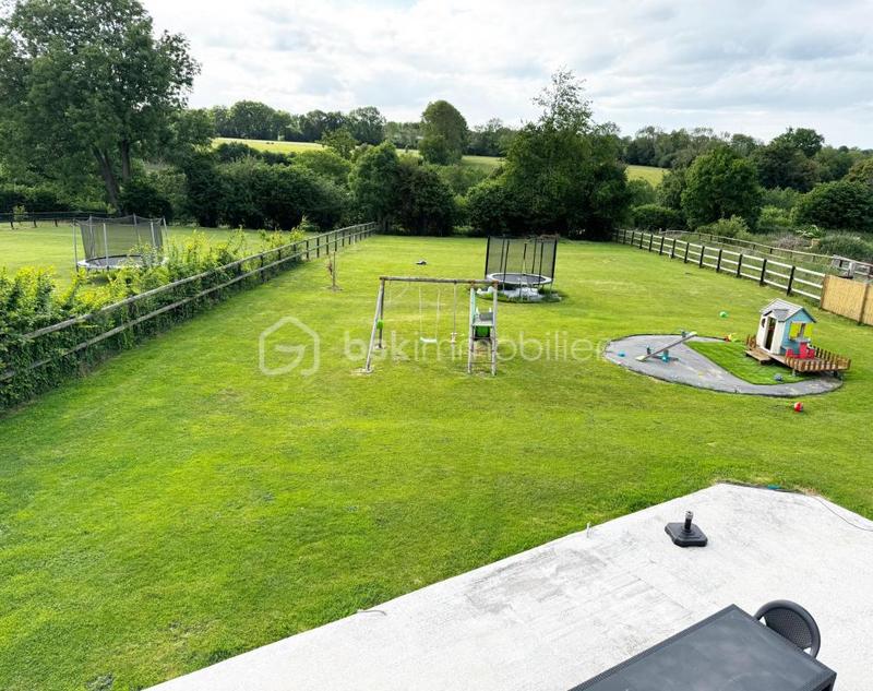 Maison traditionnelle - 106 m² - 7 pièces