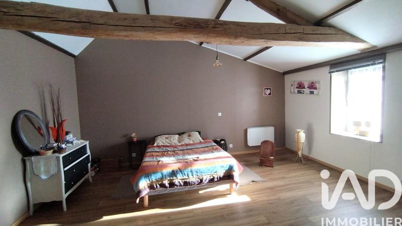 Maison - 222 m² - 7 pièces