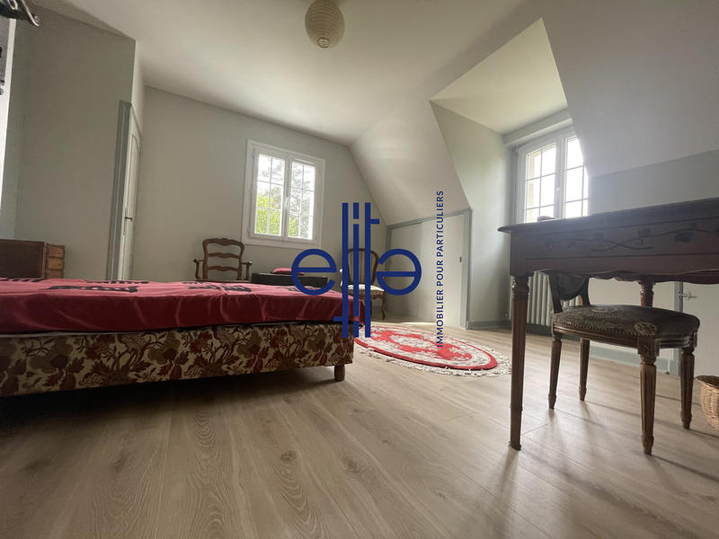 Maison - 203 m² - 7 pièces