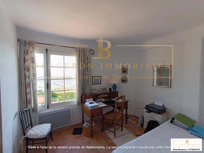 Villa - 185 m² - 6 pièces