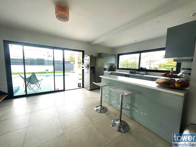 Maison - 122 m² - 4 pièces