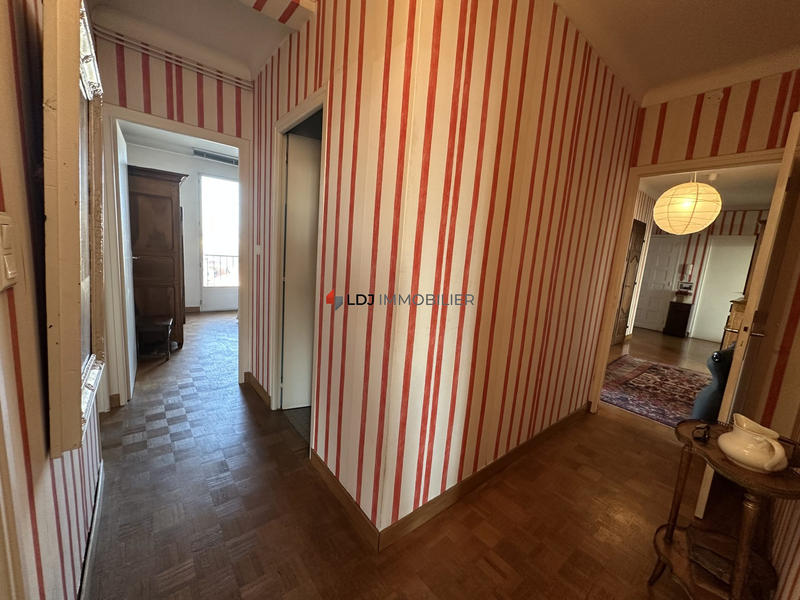 Appartement - 160 m² - 5 pièces