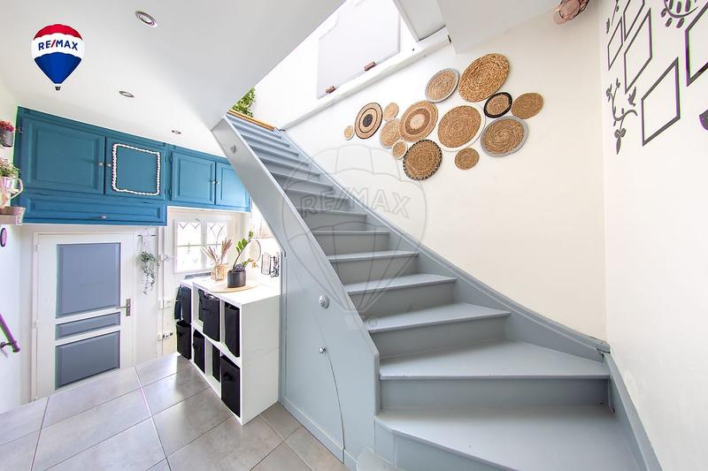 Maison - 137 m² - 6 pièces