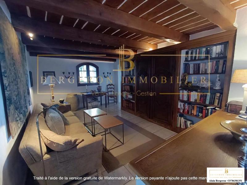 Villa - 185 m² - 6 pièces