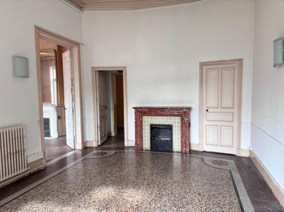 Appartement - 190 m² - 5 pièces