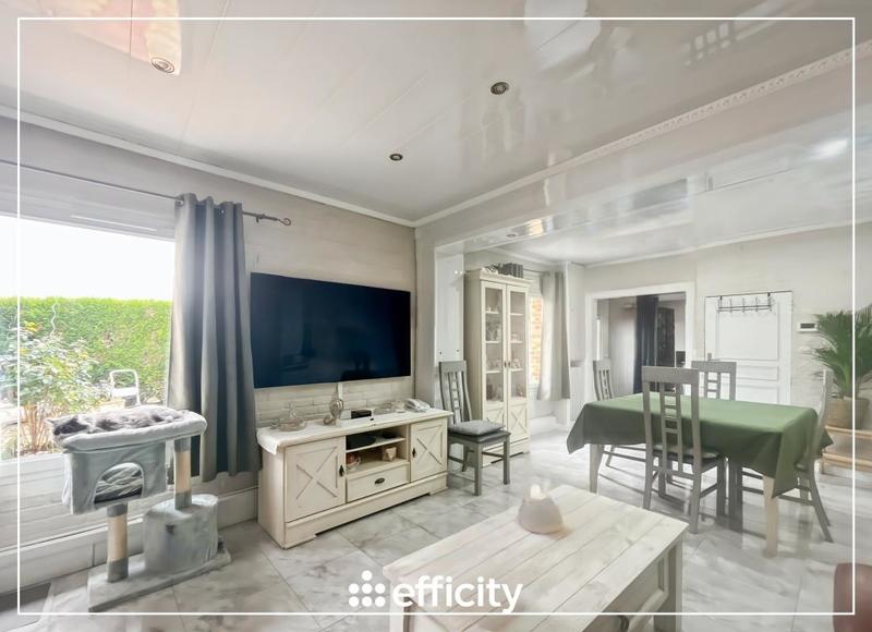 Maison - 93 m² - 4 pièces