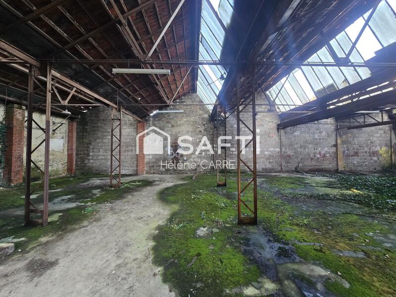 Local commercial - 2 201 m² - 12 pièces