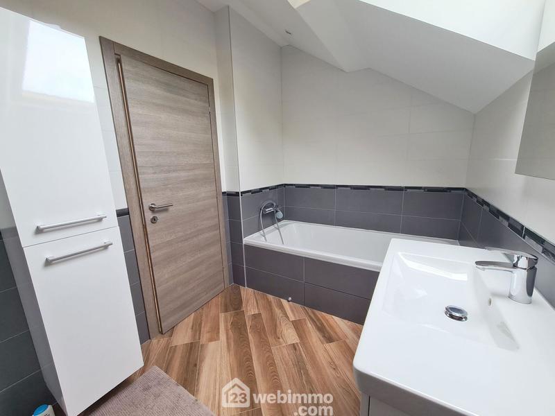 Maison - 309 m² - 13 pièces