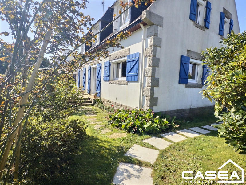 Maison traditionnelle - 135 m² - 6 pièces