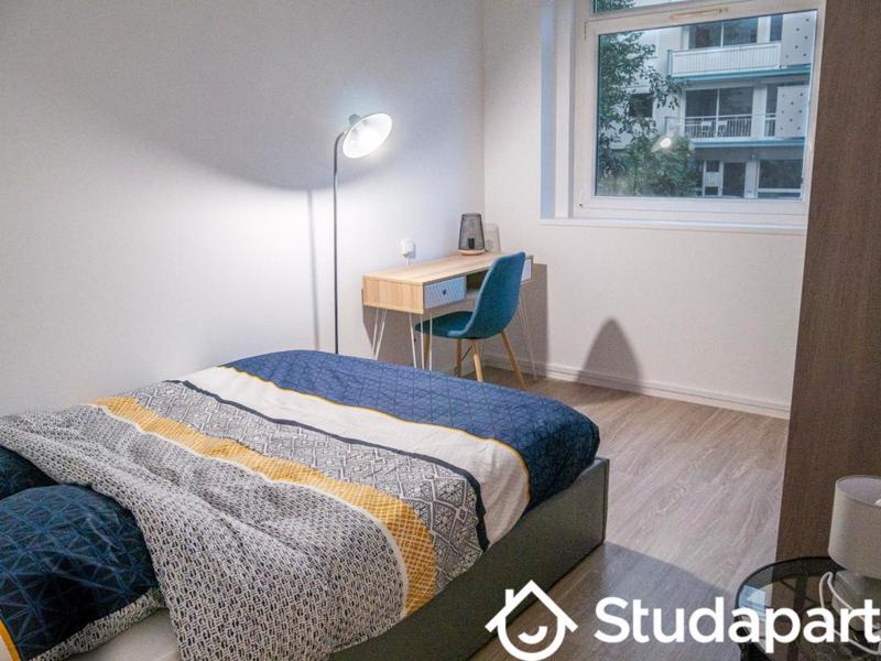 Chambre - 12 m² - 1 pièce