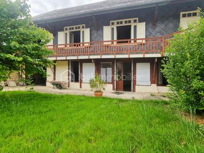 Maison de village - 205 m² - 8 pièces