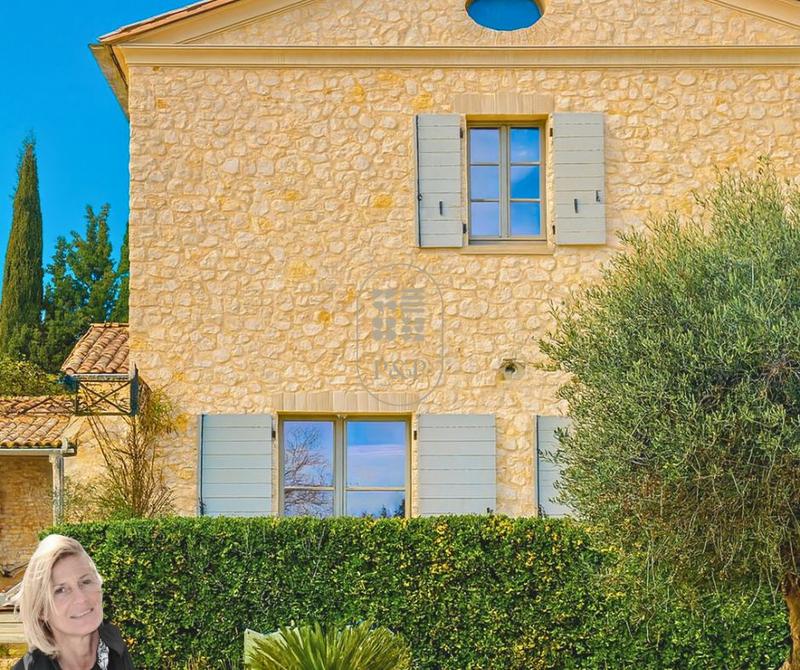 Maison - 165 m² - 5 pièces