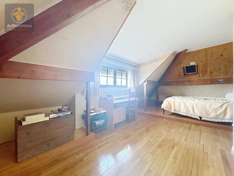 Maison - 200 m² - 8 pièces