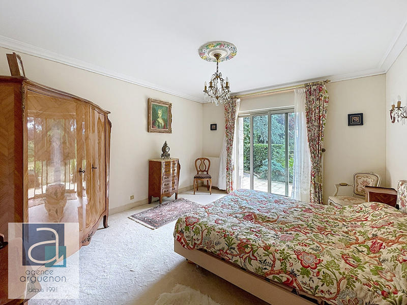 Maison - 290 m² - 10 pièces