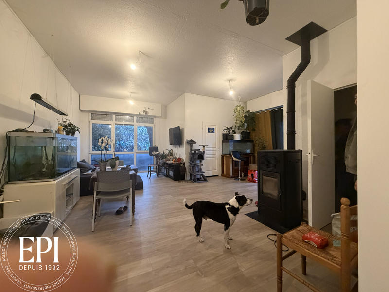 Local commercial - 588 m²