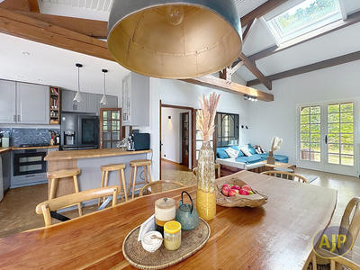 Maison - 141 m² - 6 pièces