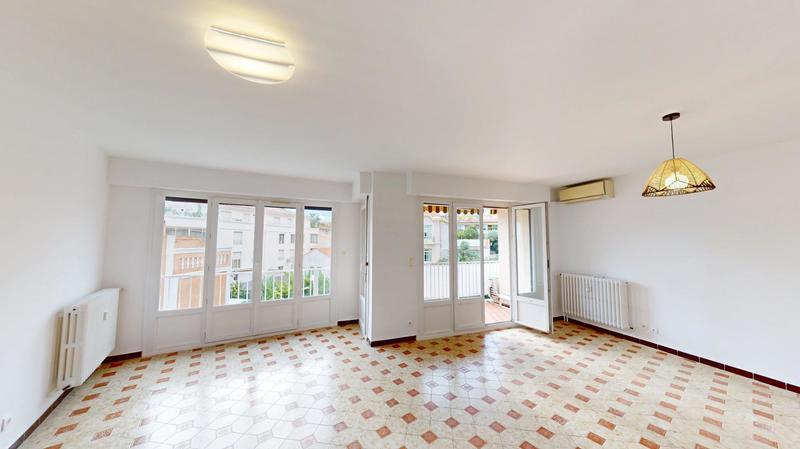 Appartement - 81 m² - 4 pièces