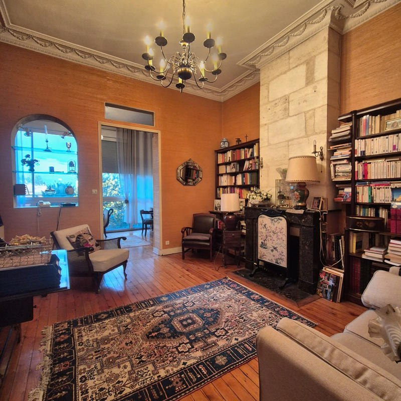 Maison - 203 m² - 8 pièces